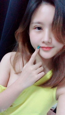 深圳幼儿园老师，皮肤白皙甜甜的小女生 第2张
