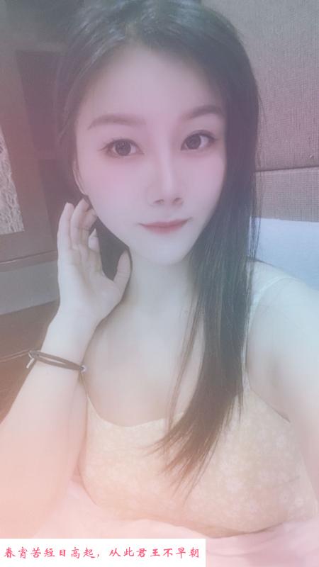 老师腰细臀大 第1张