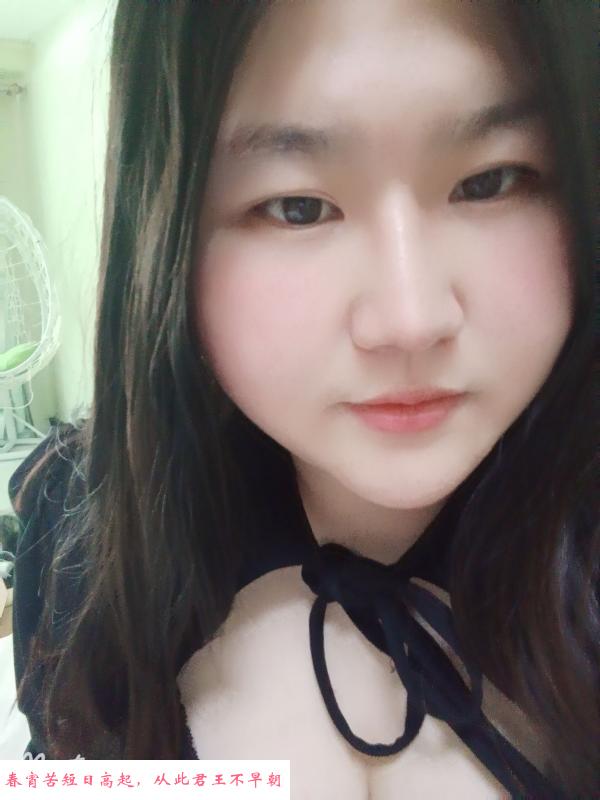火车站附近大胸妹子 第2张