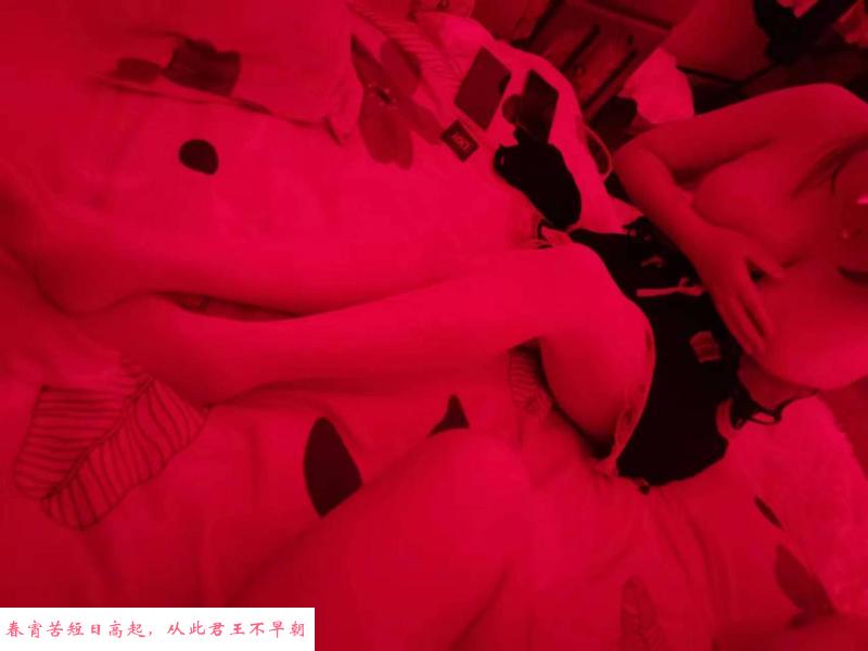 鼓楼大胸萌妹 第2张