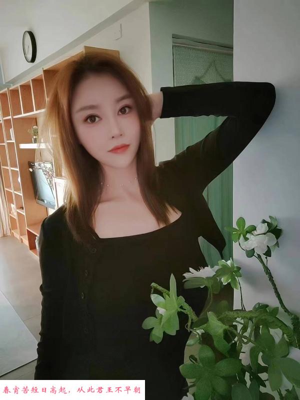 口活很爽的骚妹妹 第2张