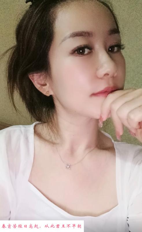 服装城熟女 第1张