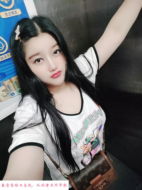 大奶小坦克谁开谁快乐 第1张