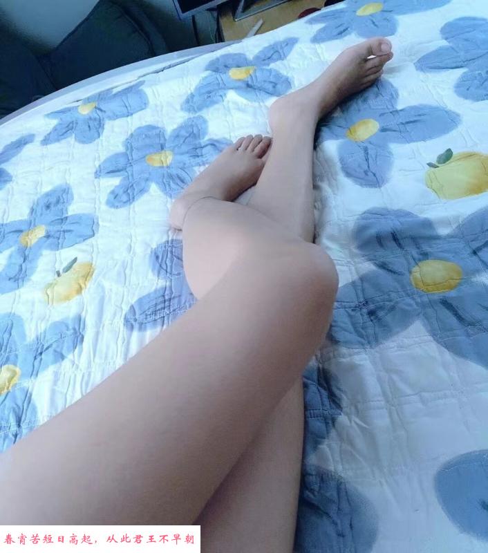 白云大胸小九 第2张