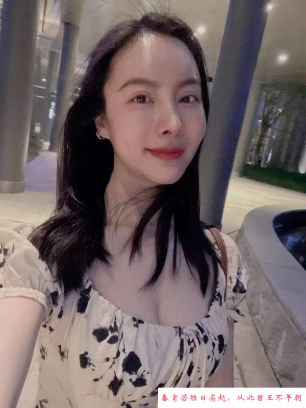 风骚朱莉姐姐 第4张