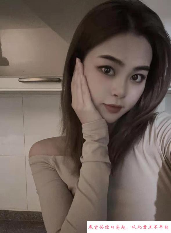 胸大美眉 第2张