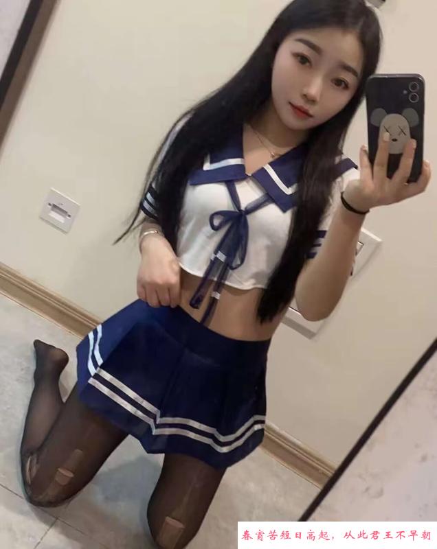 雨花JK丝袜小妹子 第1张