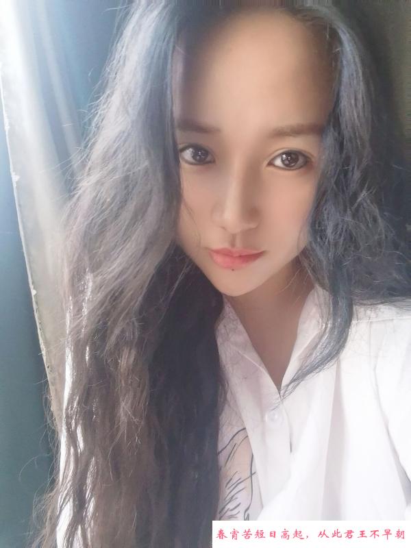 蜀山三通骚妇 第1张