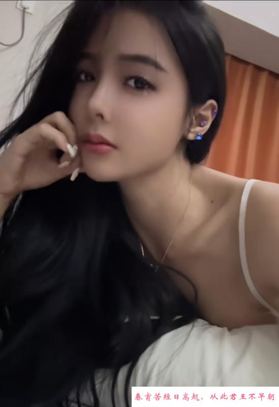 兼职美女 第1张