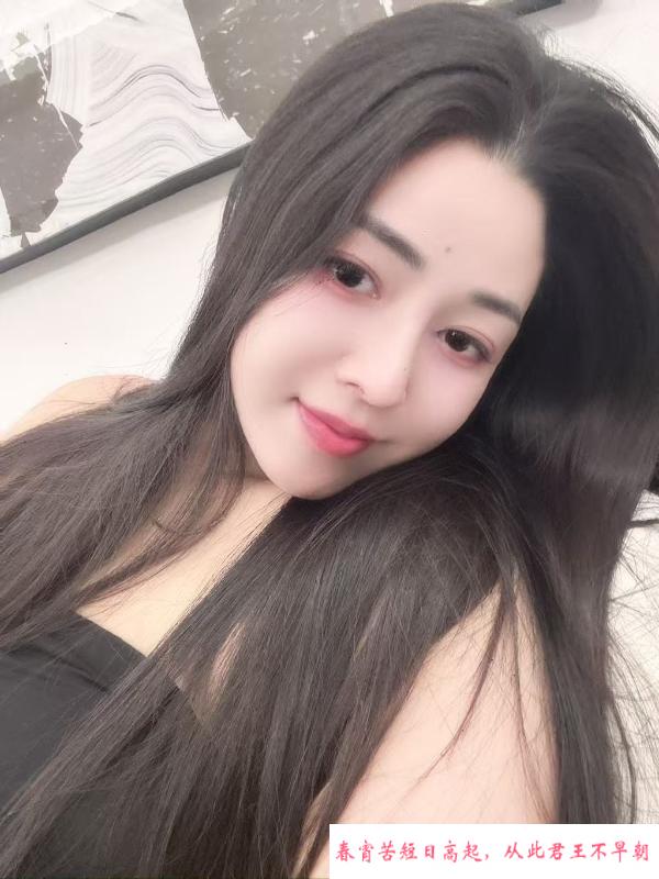 丰满性感翘臀颜值老师 第2张