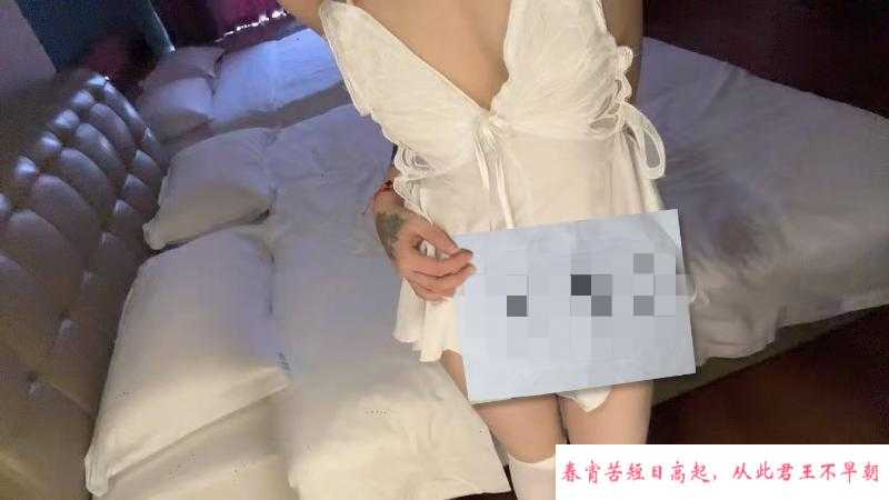 市中心年轻小美眉 第1张