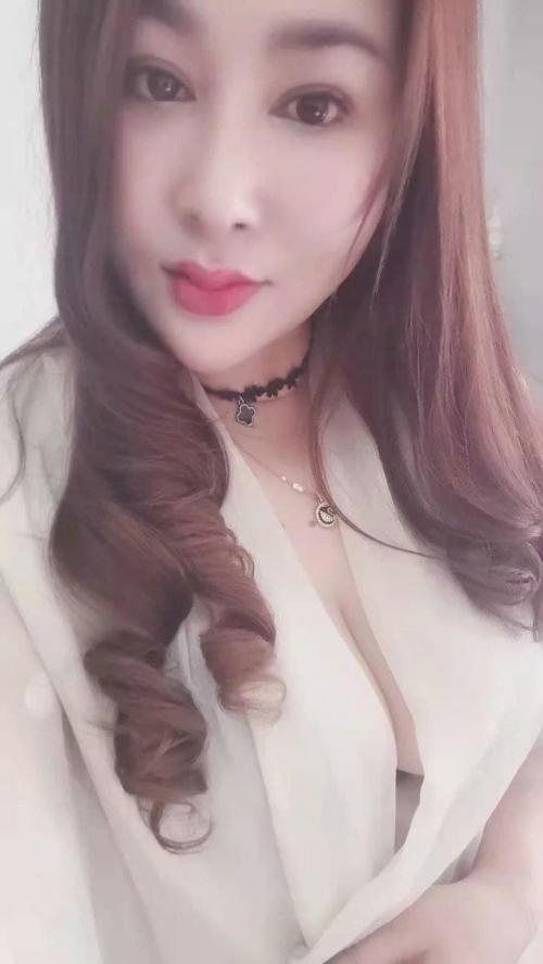 玉儿少妇 第1张