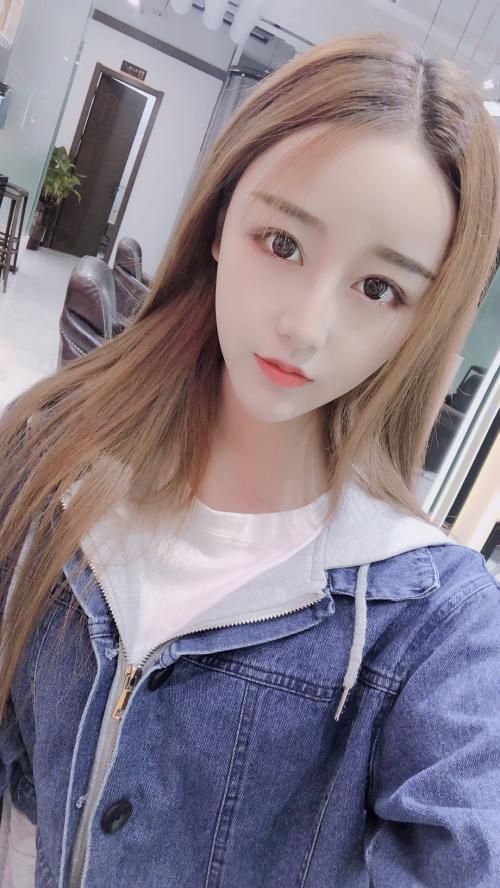 刚开刨的粉嫩少女 第2张