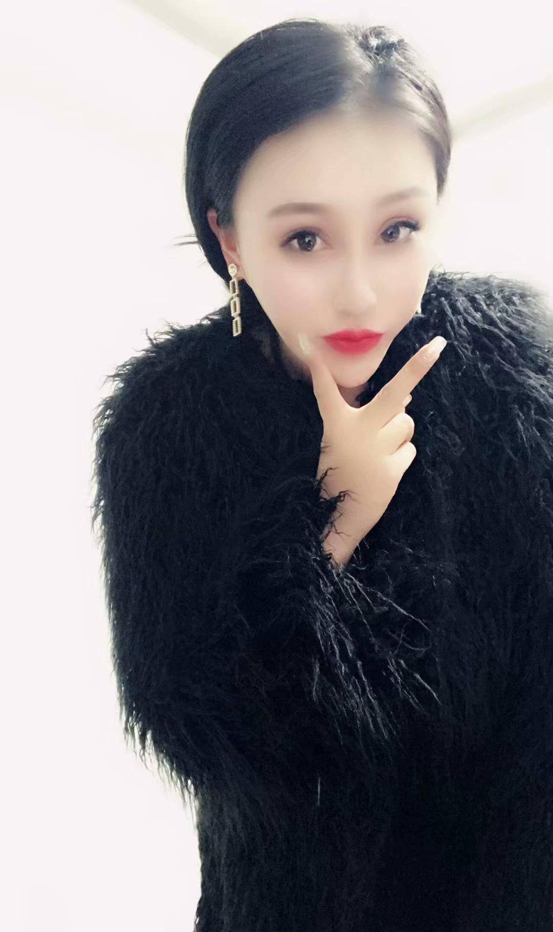 前凸后翘高个漂亮妹子,态度好 第3张