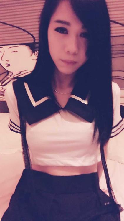 小迪BL第一次约小迪长相身材真心不错 第1张