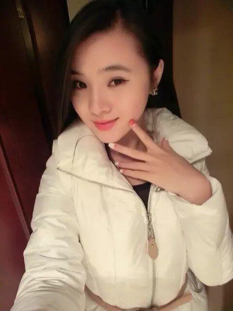 郑州二七很棒很有味道的一个妹子 第1张