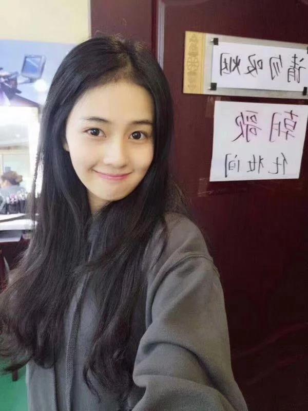 成都感受甜美可爱型,极品少女 第1张