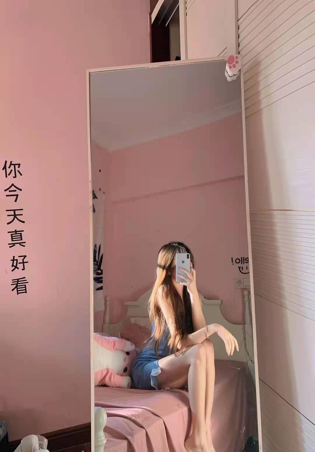 170脸蛋清纯的舒儿 第3张