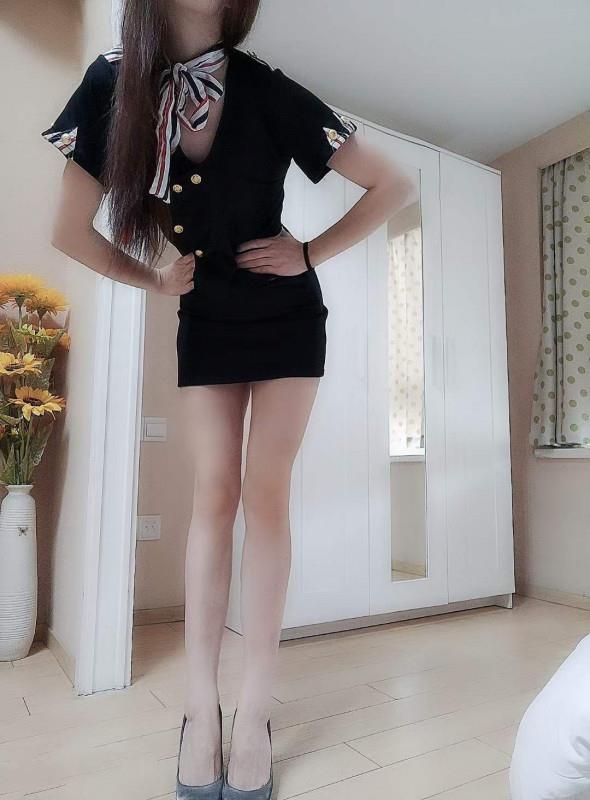 香艳熟女身材高挑 第1张