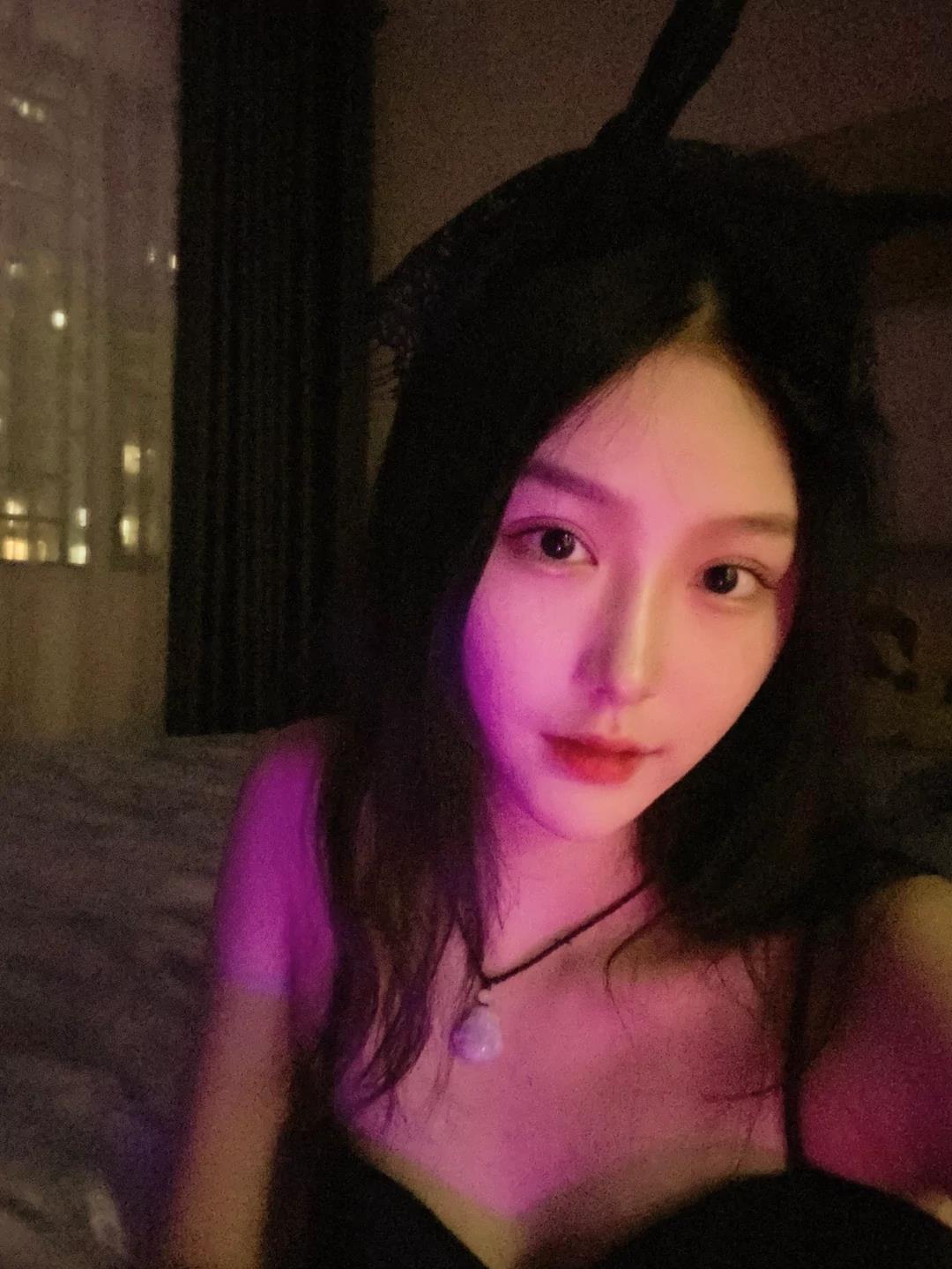 【小奶牛】我见过的最嫩的最漂亮的，我擦，粉色的尼玛 第1张