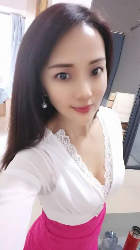 龙岗爱联地铁站附近 第1张
