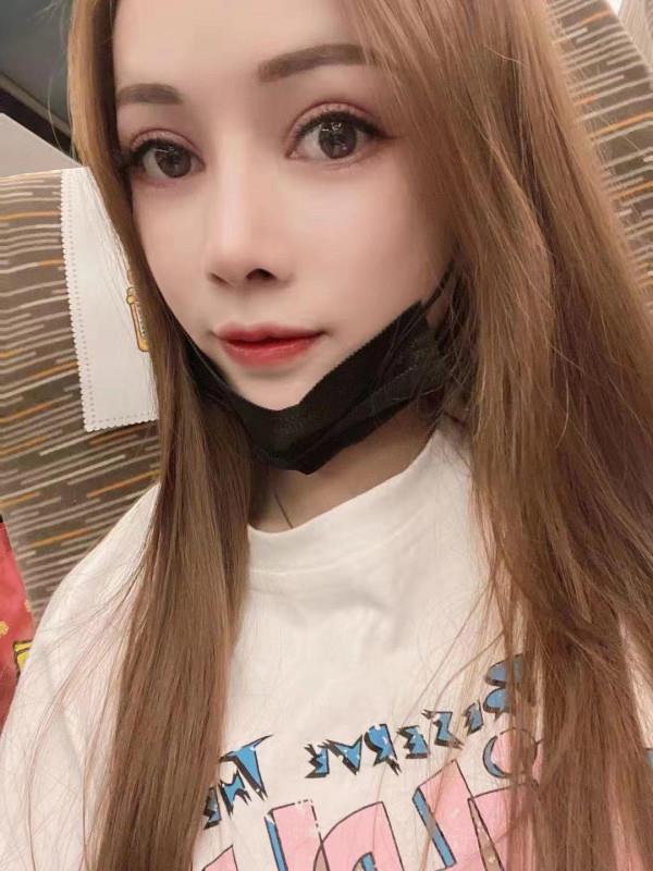 深圳身材苗条PP突出薇薇 第1张