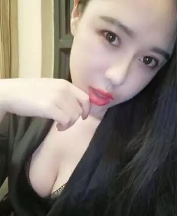 黑丝长腿精致小姐姐 第1张