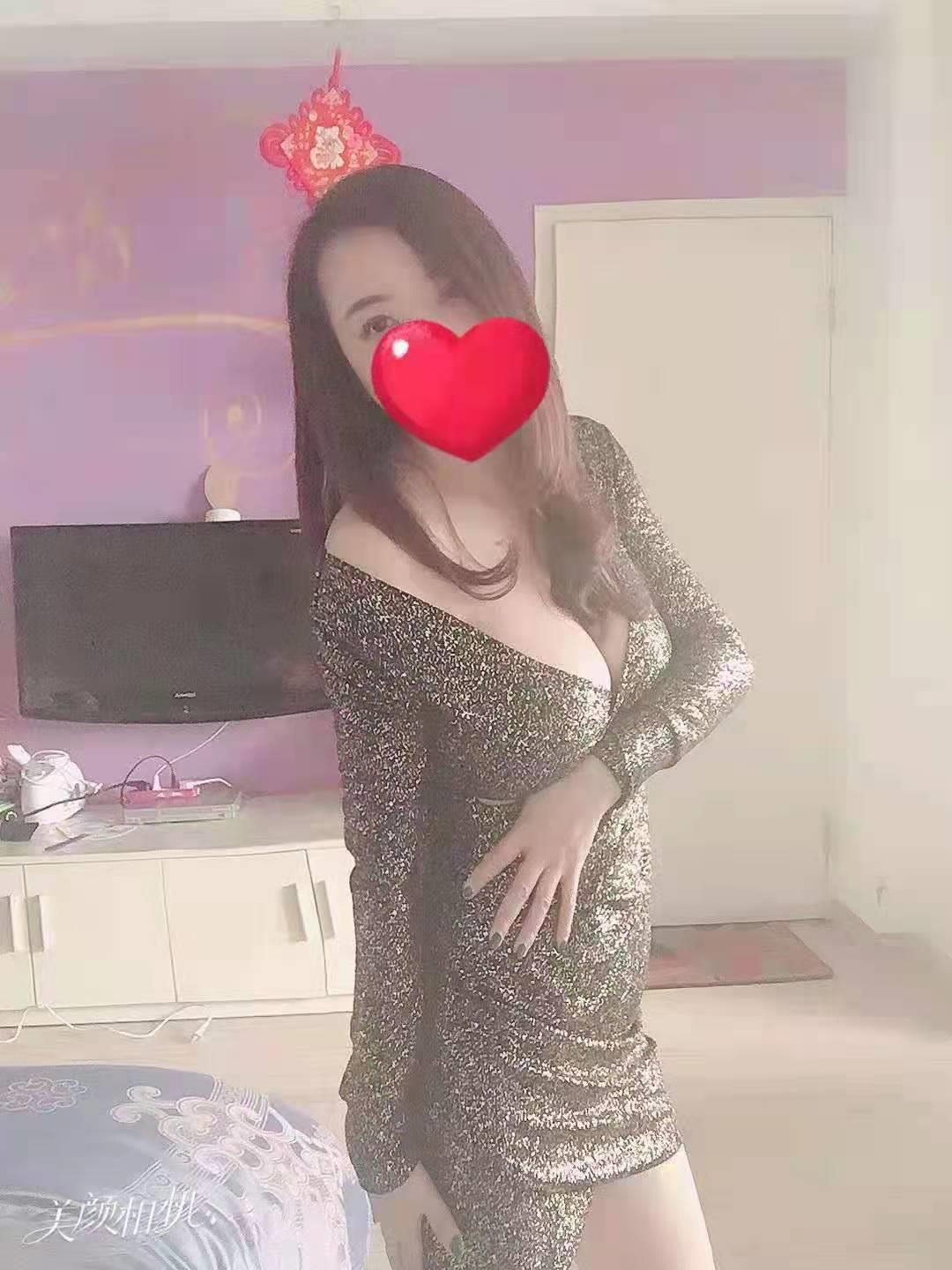 李家沱丰满少妇 第2张
