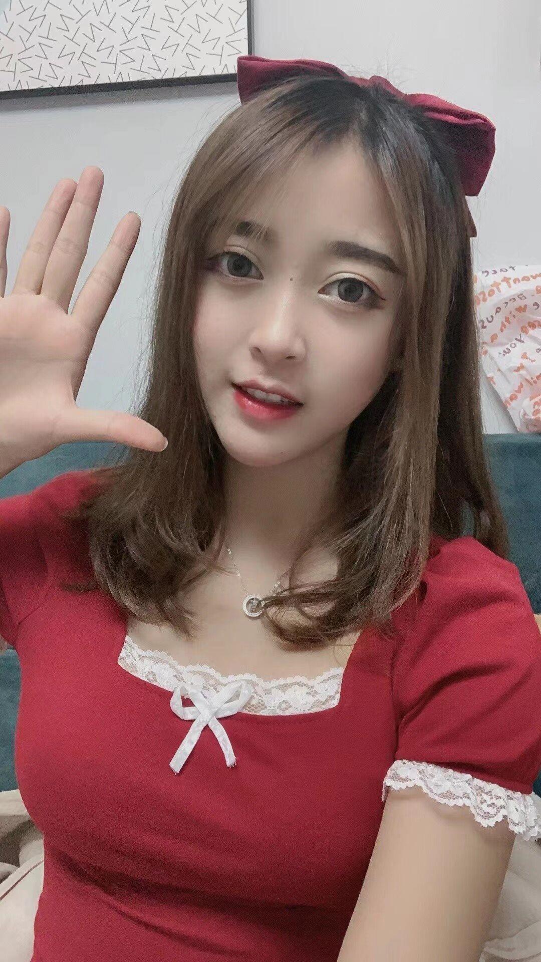南京鼓楼高颜值年轻妹子 第2张