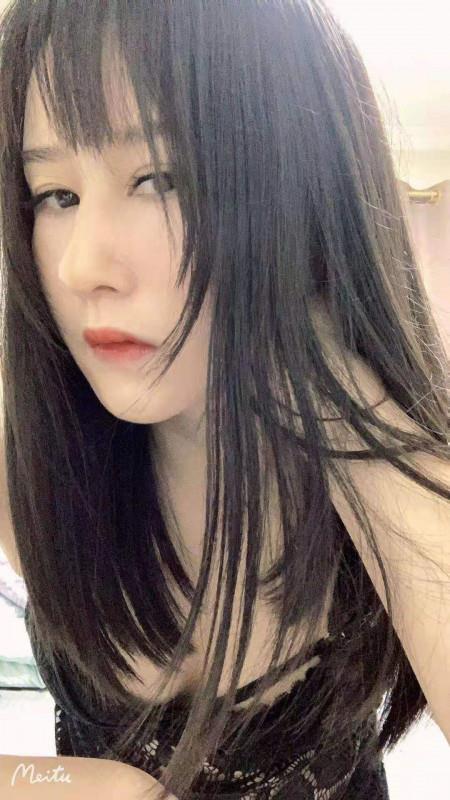 身材颜值都还不错的妹子 第3张