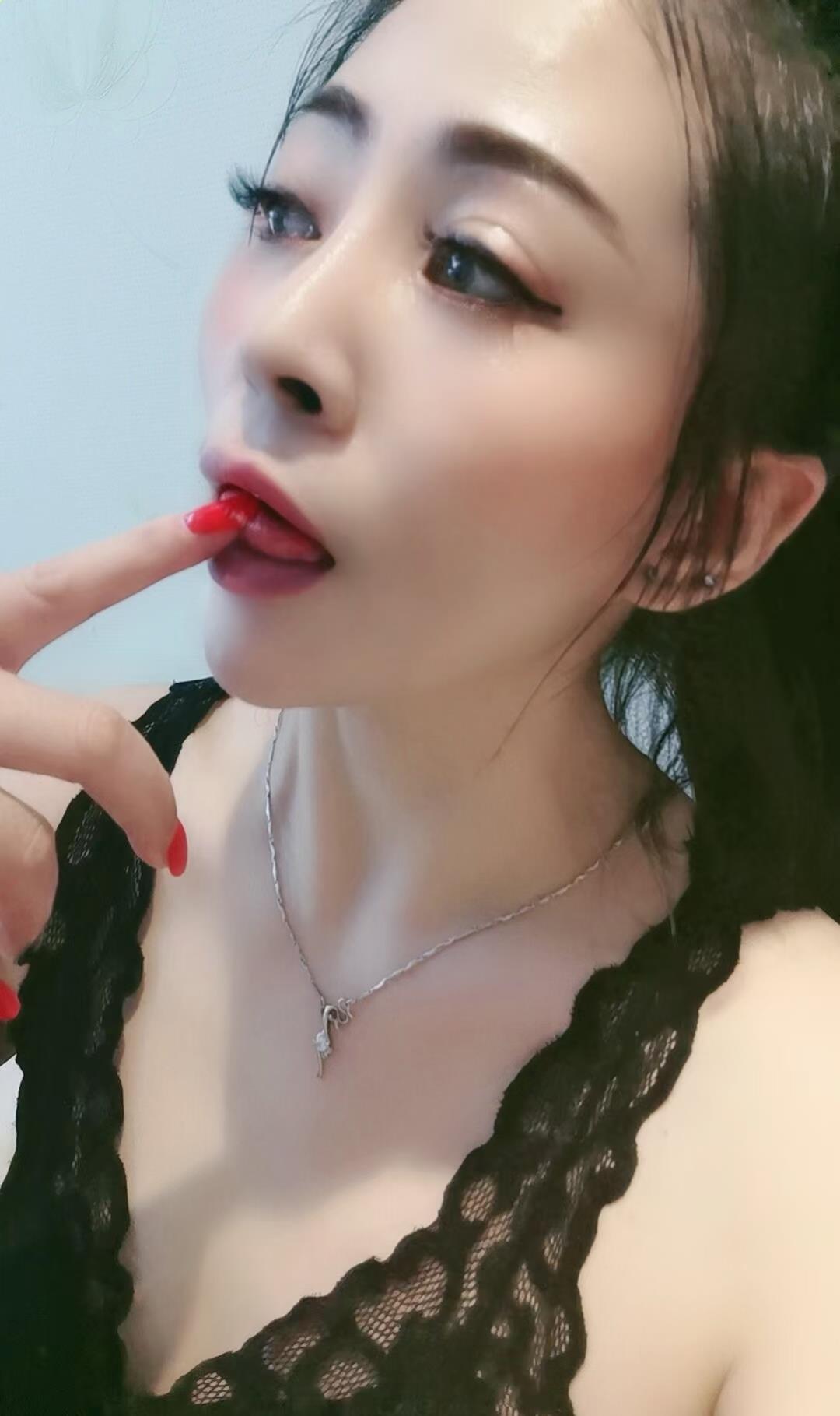 超性比价熟女忘忧草 第3张
