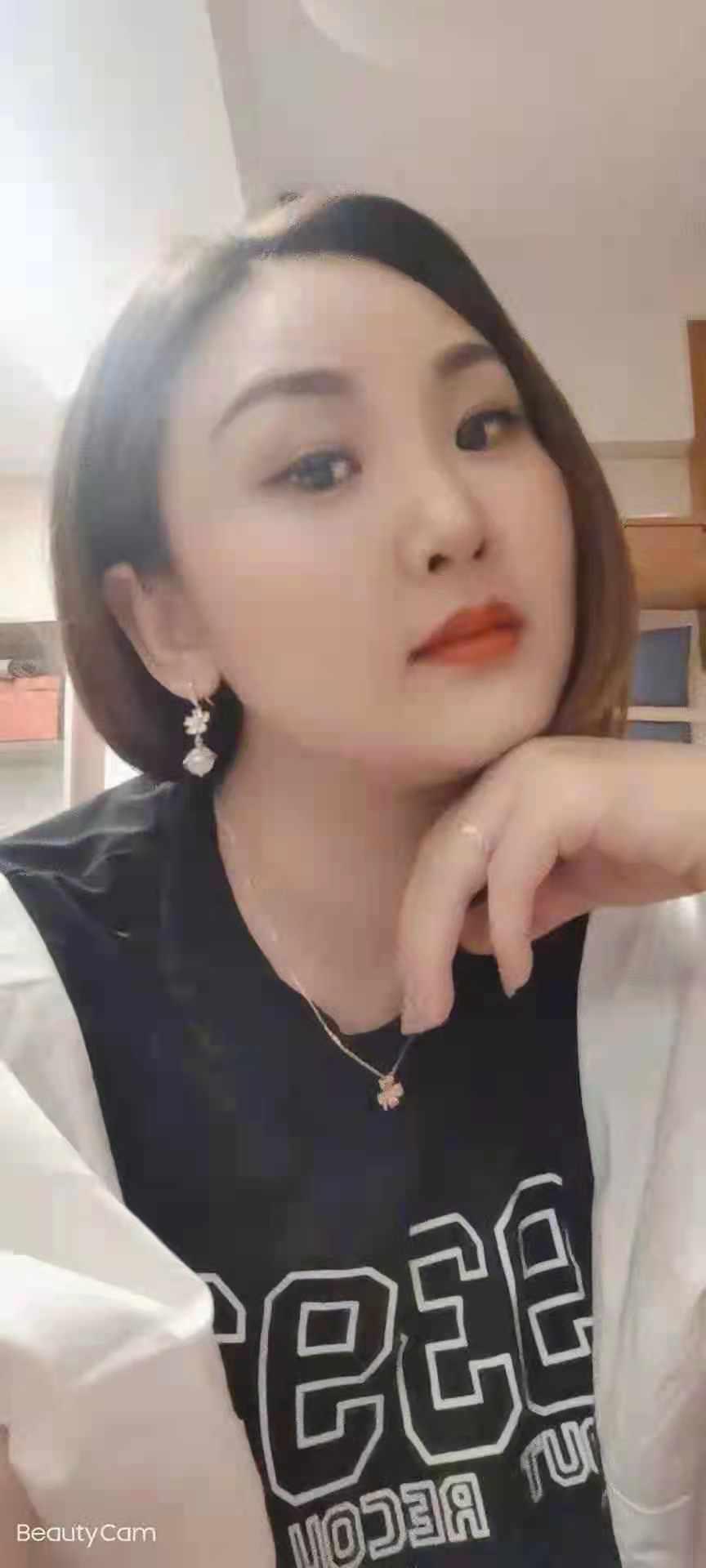 西湖区美女 第2张