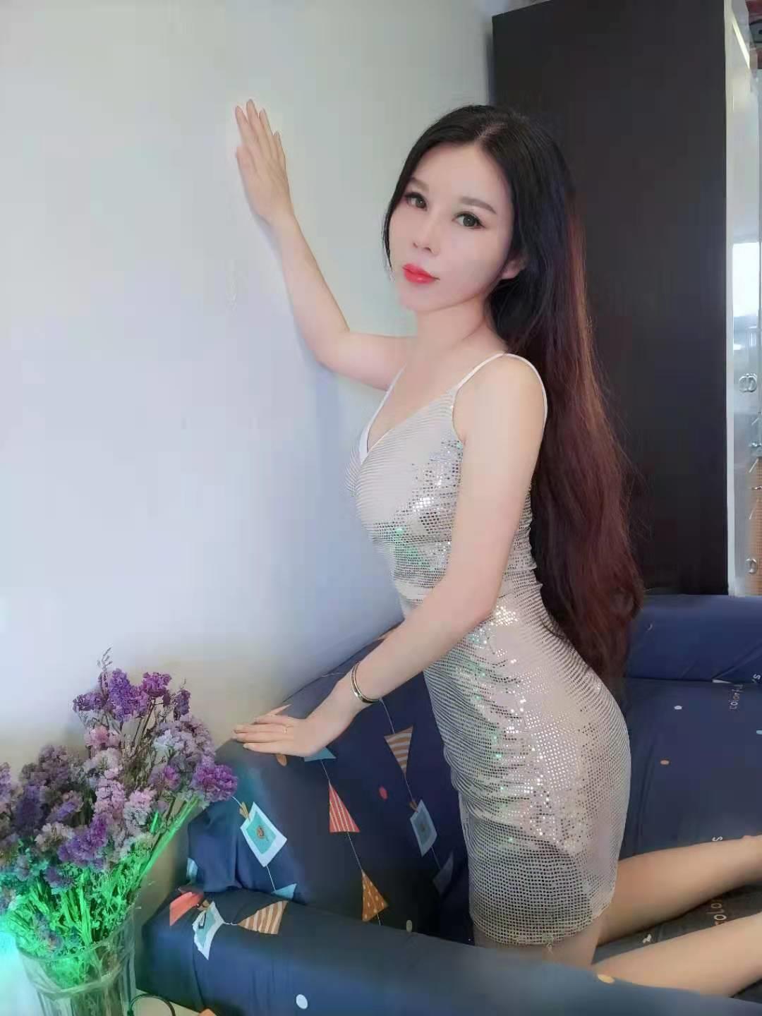 口技女皇小美 第2张