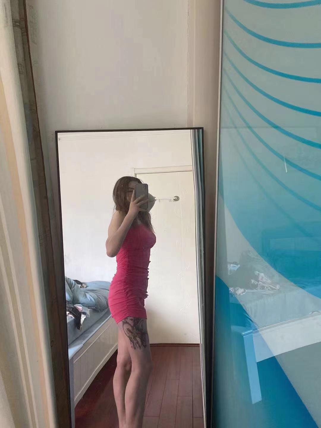纹身风骚女 第2张