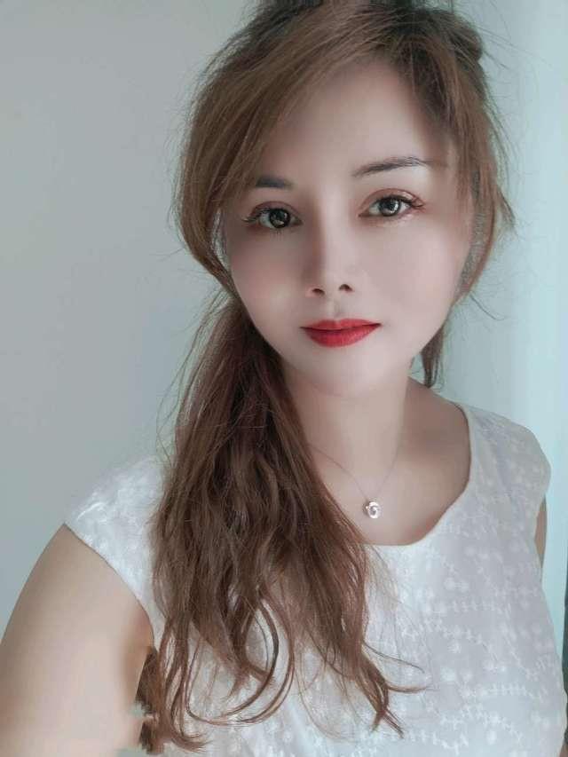 三山街少妇 第1张