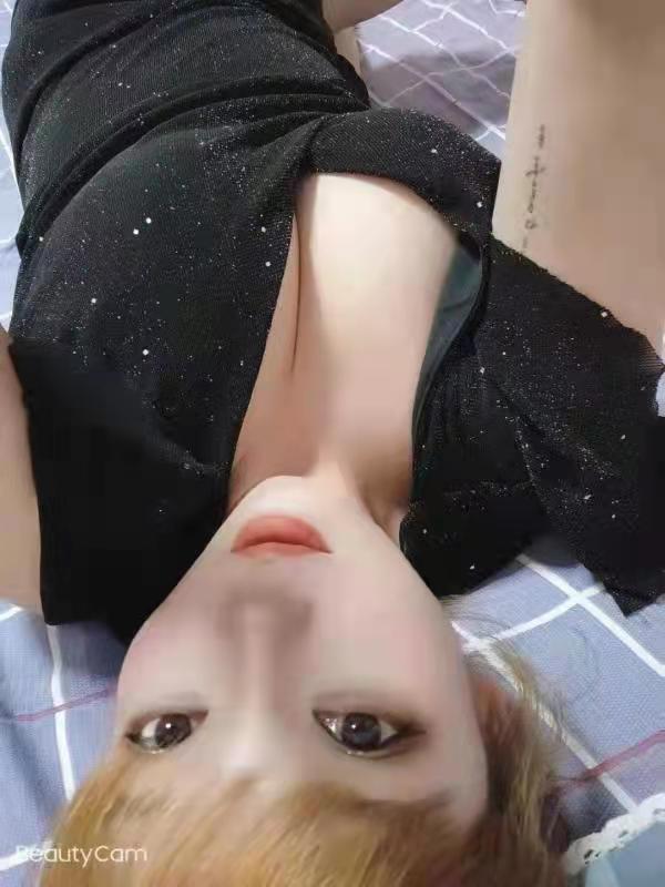 三张体验纯骚女 第2张