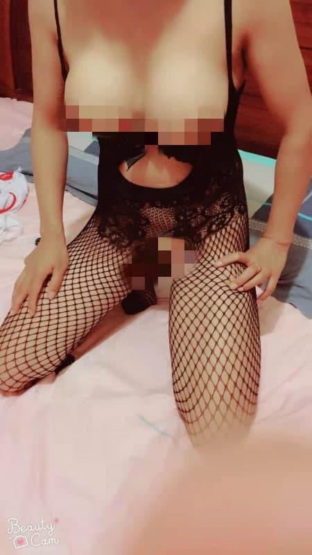 大奶服务型熟女 第2张