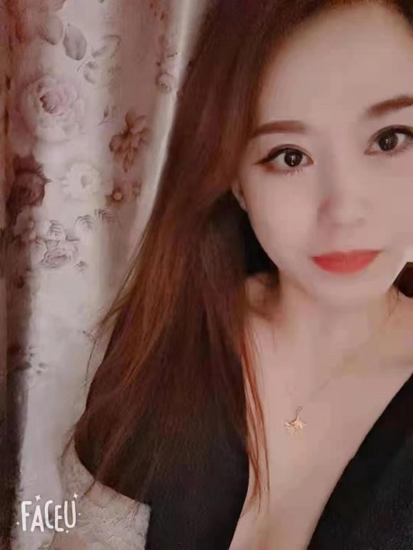 罗湖居家东北小少妇猪猪 第2张