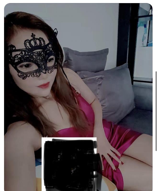 窖口小黑妹 第1张
