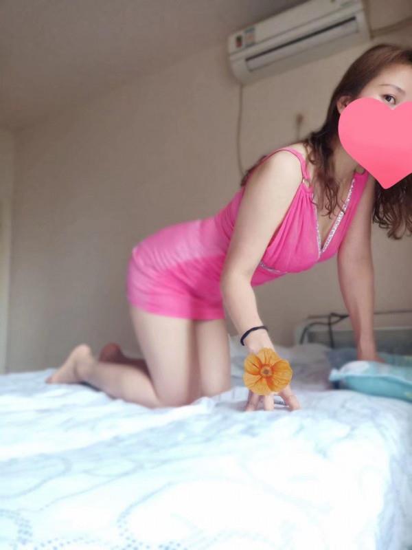 挺立双峰完美少妇 第1张
