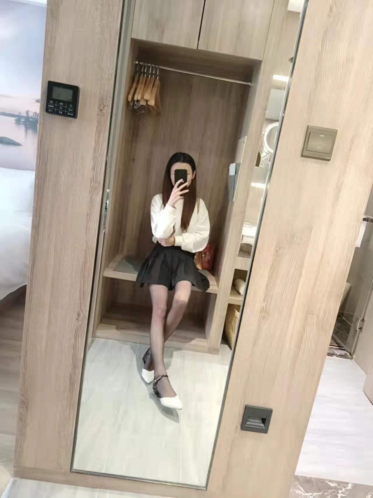 南海区瘦小妹子 第2张