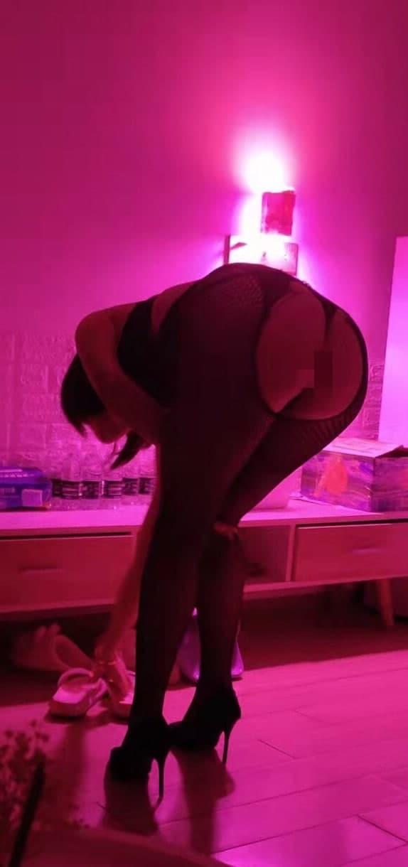 体验很骚的小姐姐 第1张