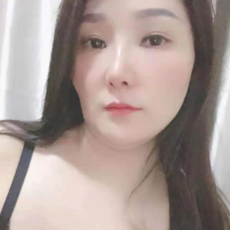 瑶海区百汇熟女双飞 第2张
