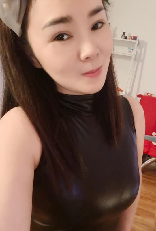 特别会玩的妹子 第2张