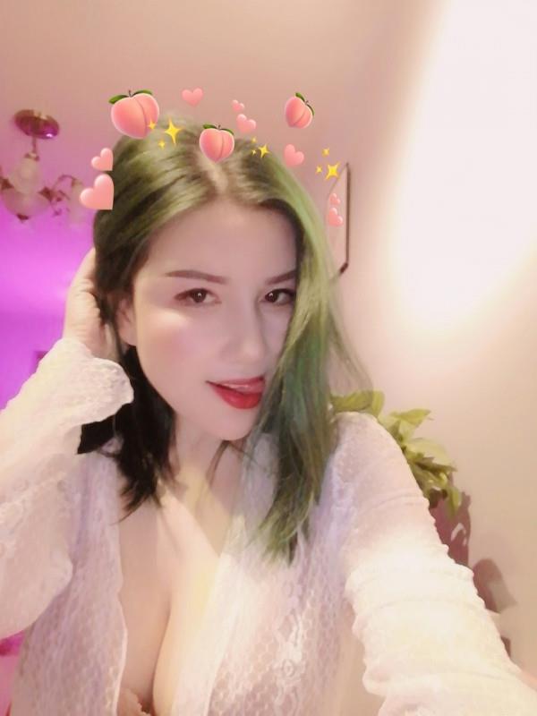 很骚的小姐姐 第4张