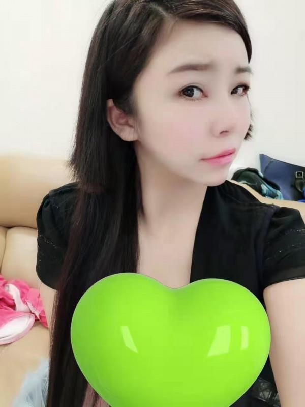 广州约会艾薇儿 第1张