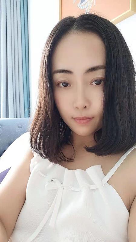 一个娇小玲珑的少妇 第1张