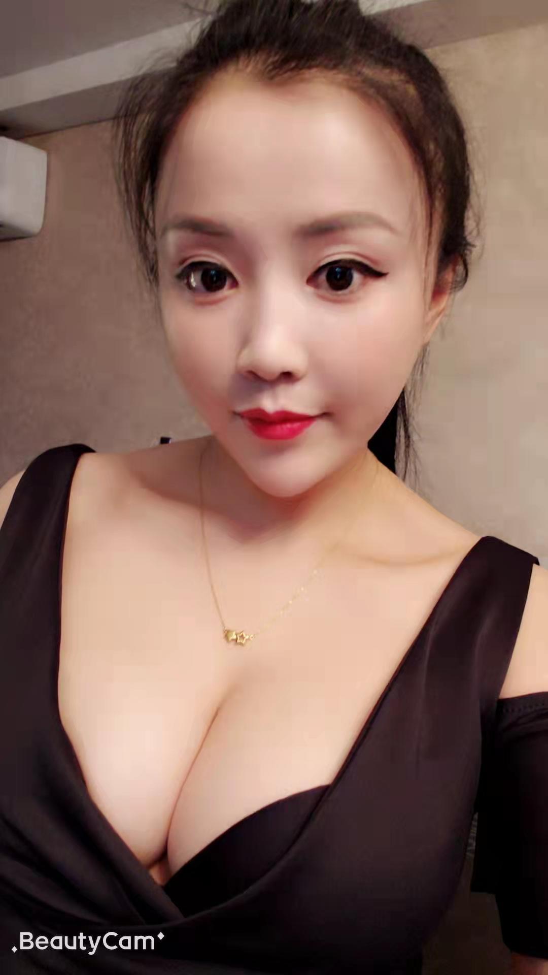 闵行D奶少妇露露 第1张