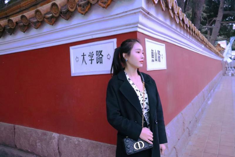 城阳小雅大长腿 第1张