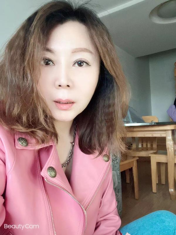 会喷水美女薇薇 第2张